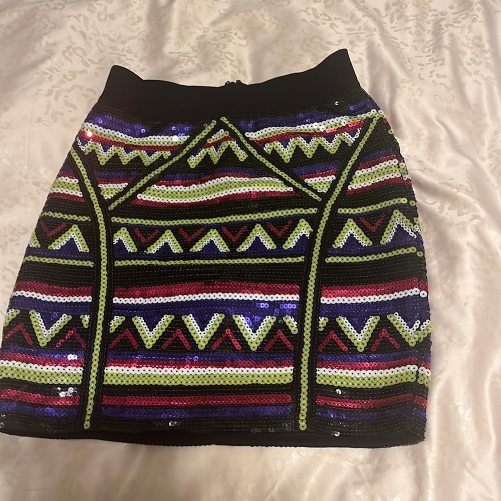 New Bebe skirt, never worn.
